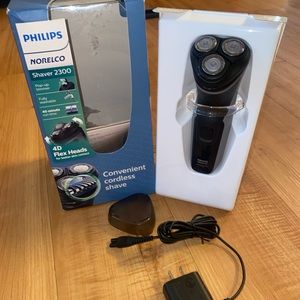 Philips Norelco Shaver 2300